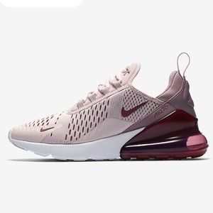 NWOT Nike Air Max 270